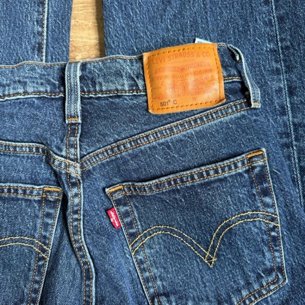 Levi's 501 Curve blue jeans Button Fly High Rise Straight Leg - Picture 6 of 8